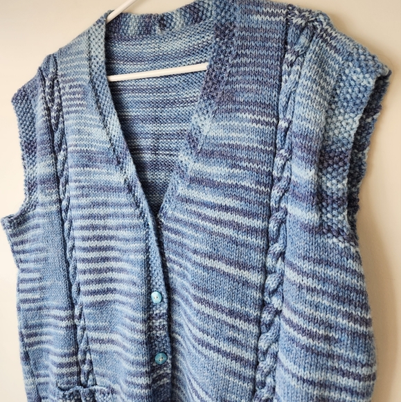 Vintage hand knit vest - Picture 2 of 2